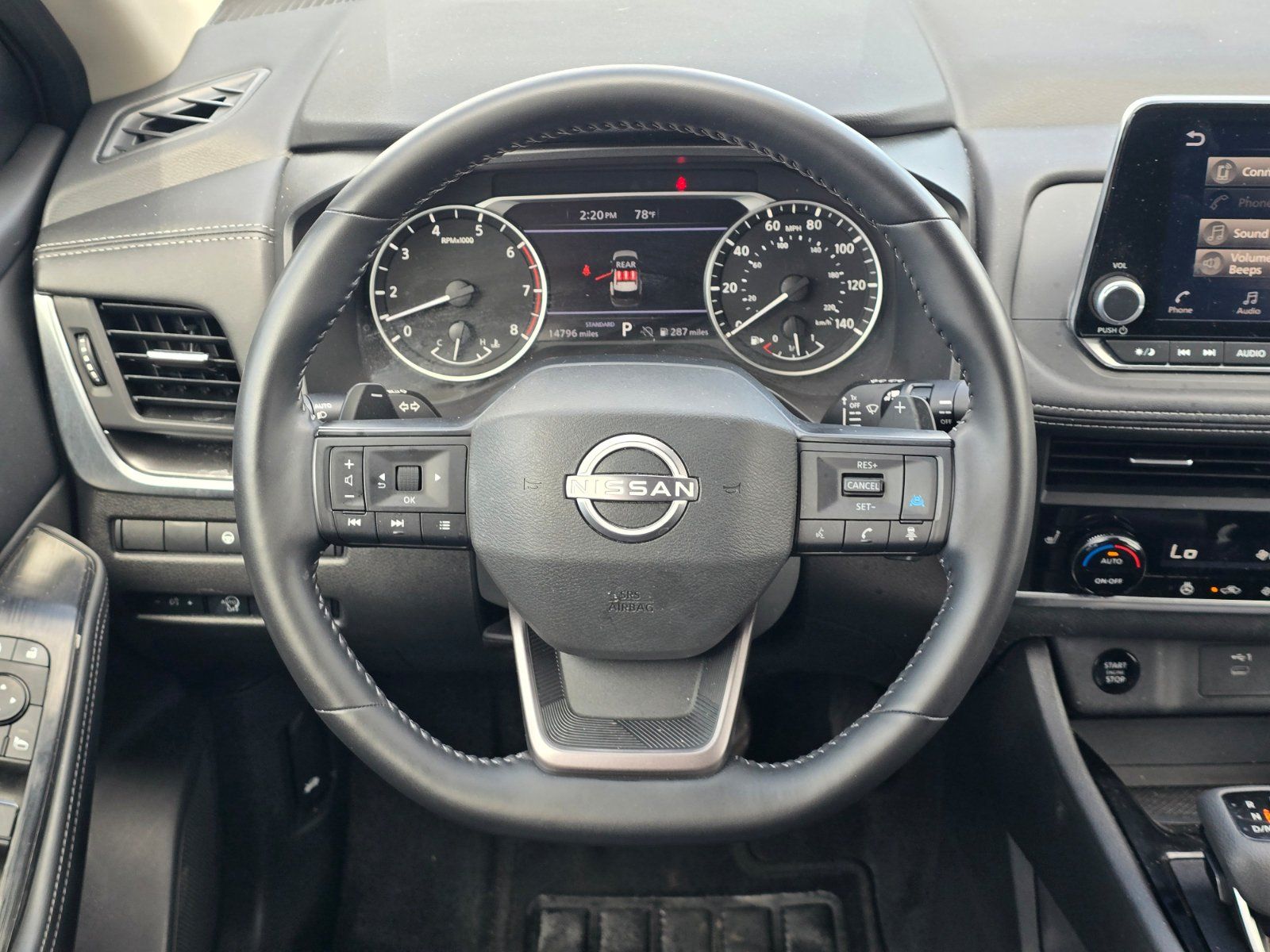 Used 2025 Nissan Rogue SV w/ SV Premium Package FWD image 14