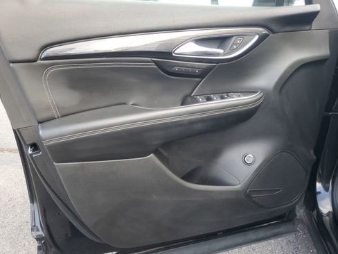 Used 2023 Buick Envision Essence image 10