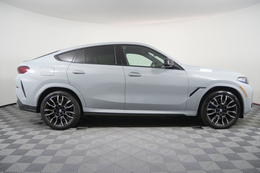 Certified 2026 BMW X6 M60i AWD/4WD image 3