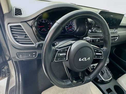 Used 2023 Kia Seltos SX image 11