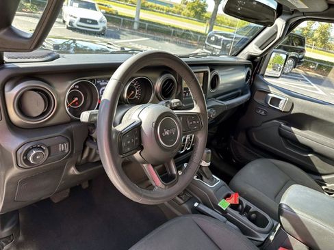 Used 2023 Jeep Wrangler Sport S image 11