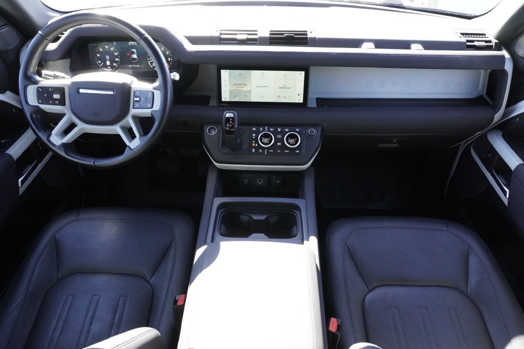 Used 2022 Land Rover Defender 110 S AWD/4WD image 9