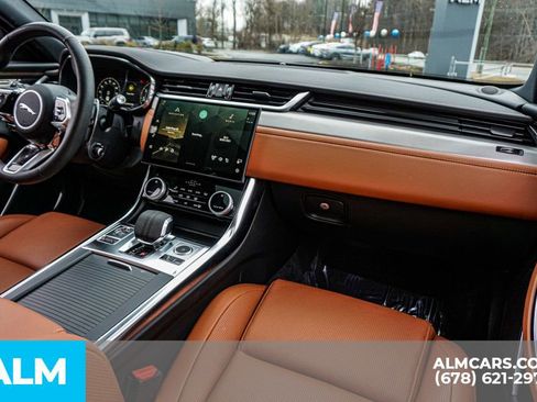 Used 2024 Jaguar XF R-Dynamic SE image 23