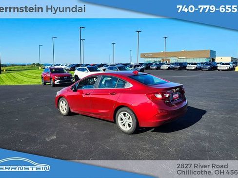 Used 2018 Chevrolet Cruze LT w/ Convenience Package FWD image 6