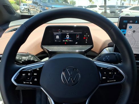 Certified 2025 Volkswagen ID.4 Pro RWD image 24