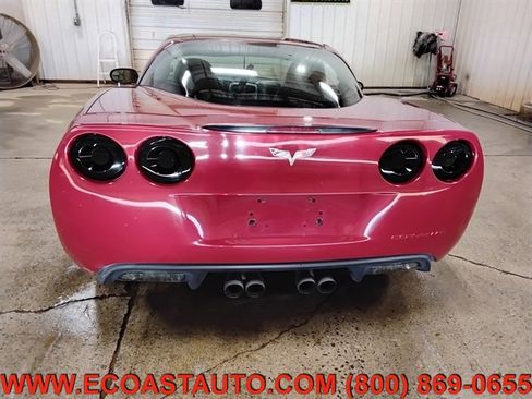 Used 2005 Chevrolet Corvette Coupe w/ Preferred Equipment Group RWD image 7