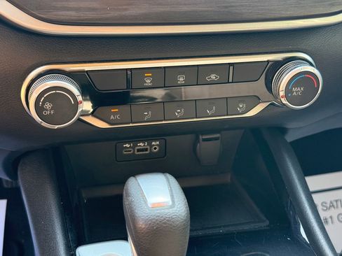 Used 2024 Nissan Altima 2.5 SV FWD image 20