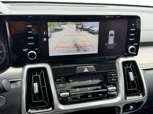 Certified 2022 Kia Sorento SX AWD/4WD image 23