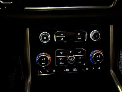 Used 2023 GMC Yukon Denali image 29