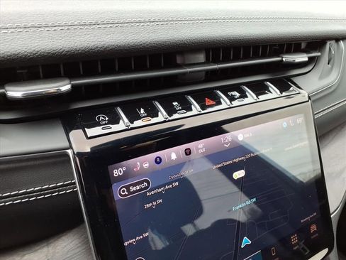 Used 2024 Jeep Grand Cherokee L Limited w/ Luxury Tech Group II image 25