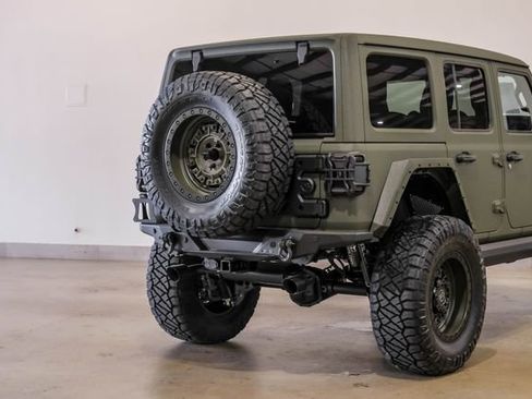 Used 2024 Jeep Wrangler Unlimited Rubicon w/ Technology Group image 39