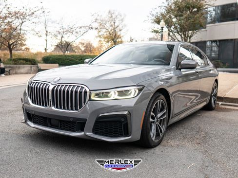 Used 2022 BMW 750i xDrive xDrive M SPORT LINE w/ Executive Package image 3