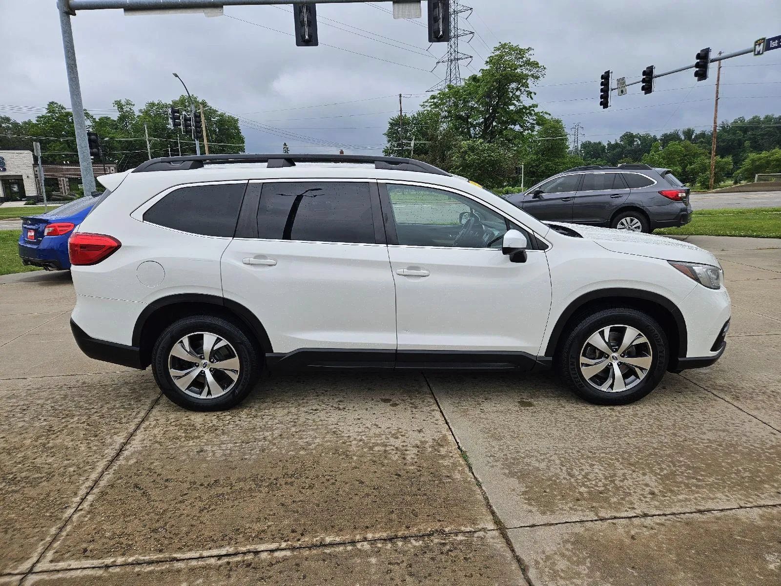 Used 2019 Subaru Ascent Premium AWD/4WD image 5