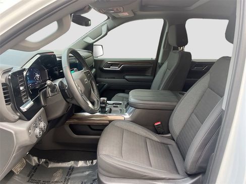 Used 2024 Chevrolet Silverado 1500 LT Trail Boss w/ Convenience Package II image 22