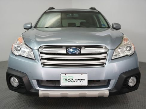 Used 2013 Subaru Outback 2.5i Limited image 2