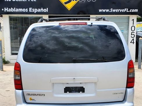 Used 2002 Oldsmobile Silhouette GLS w/ Towing Pkg FWD image 12