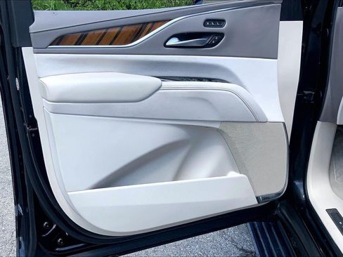 Certified 2024 Cadillac Escalade Sport Platinum w/ LPO, ONYX Package AWD/4WD image 26