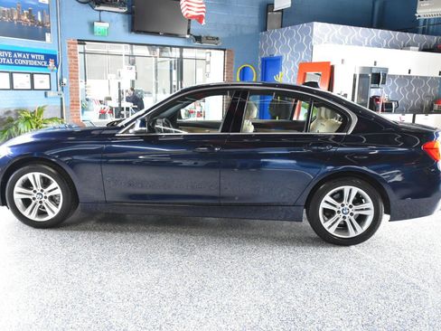 Used 2017 BMW 330i xDrive Sedan w/ Premium Package image 7
