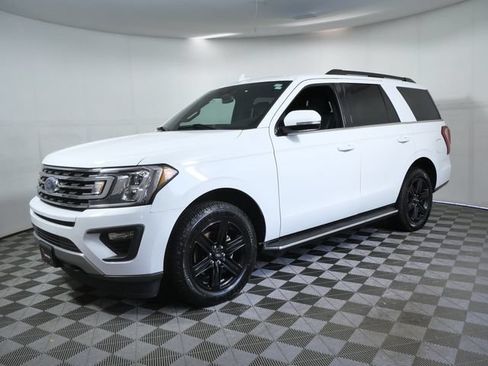 Used 2021 Ford Expedition XLT AWD/4WD image 3