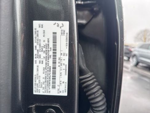 Used 2020 Ford F150 Platinum w/ Equipment Group 701A Luxury image 11