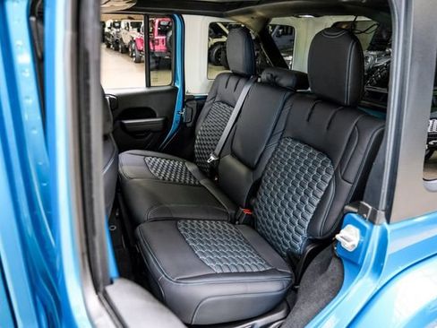 Used 2024 Jeep Wrangler Unlimited w/ Convenience Group AWD/4WD image 69