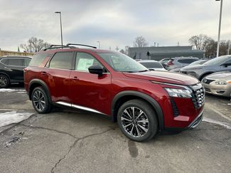 New 2026 Nissan Pathfinder Platinum video 2