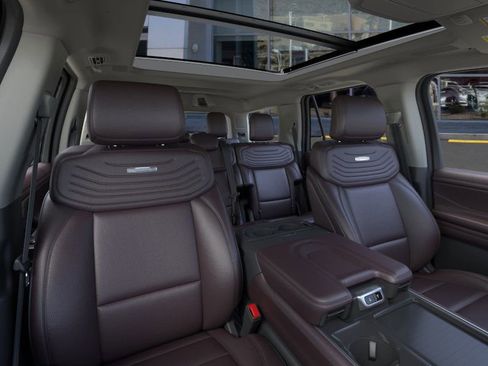 New 2025 Ford Expedition Platinum w/ Platinum Ultimate Package image 11
