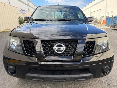 Used 2018 Nissan Frontier PRO-4X AWD/4WD image 32