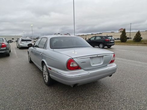 Used 2006 Jaguar XJ8 image 7