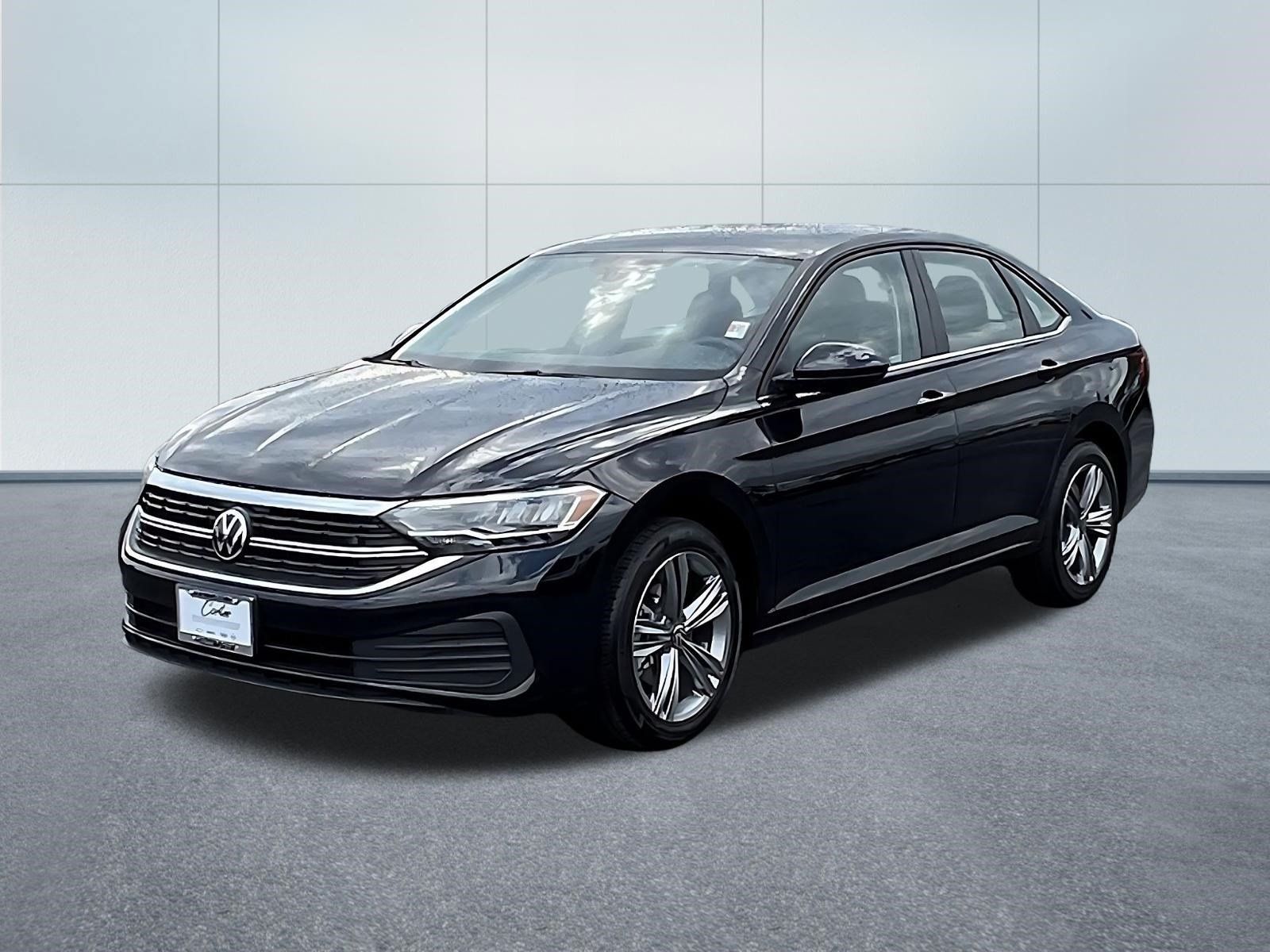 Used 2024 Volkswagen Jetta SE FWD image 3