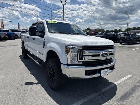 Used 2018 Ford F250 XLT AWD/4WD image 15