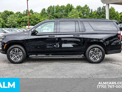 Used 2025 Chevrolet Suburban Z71 AWD/4WD image 9
