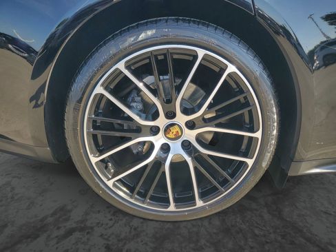 Used 2023 Porsche Panamera Platinum Edition image 5