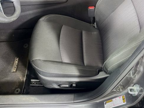 Used 2023 Nissan Altima 2.5 SV FWD image 19