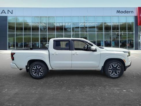 Certified 2022 Nissan Frontier SV RWD image 4