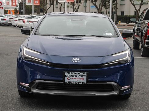 New 2026 Toyota Prius XLE FWD image 2