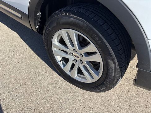 Used 2019 Ford Explorer XLT w/ Equipment Group 201A image 7