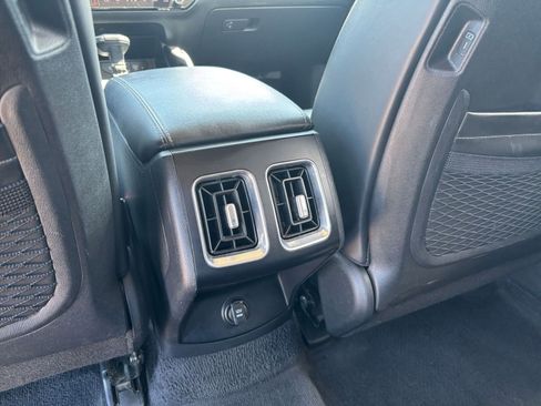Used 2024 Kia Sorento S FWD image 24
