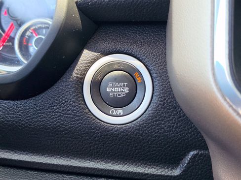 Used 2022 RAM 1500 Laramie RWD image 32