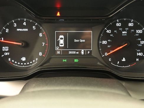 Used 2025 Chevrolet Trax LS image 33