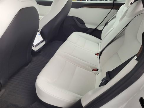 Used 2023 Tesla Model S image 17