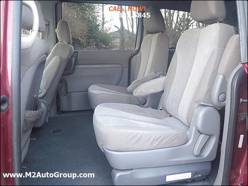 Used 2012 Kia Sedona LX image 10