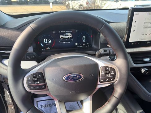 New 2026 Ford Explorer Active RWD image 10