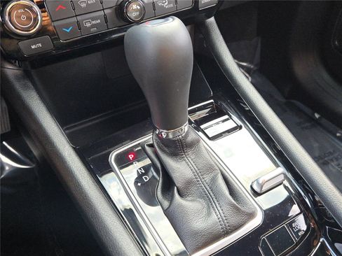 Certified 2024 Jeep Compass Latitude w/ Altitude Special Edition image 30