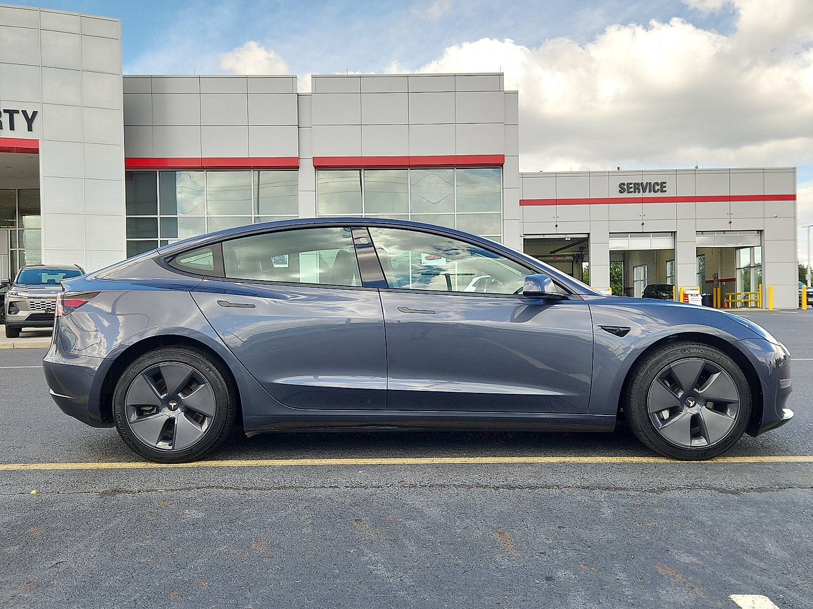 Used 2023 Tesla Model 3 Standard Range RWD image 7