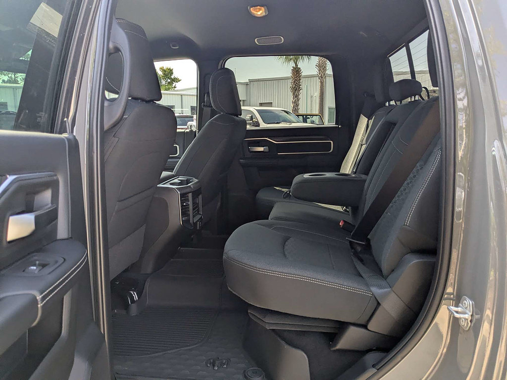 New 2026 RAM 3500 Big Horn AWD/4WD image 13