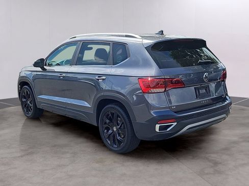 Used 2022 Volkswagen Taos SE w/ Panoramic Sunroof Package AWD/4WD image 6