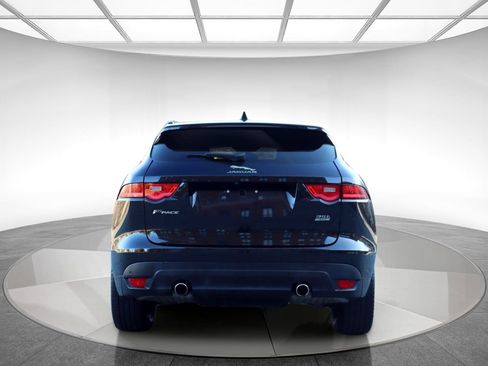 Used 2018 Jaguar F-PACE R-Sport image 7