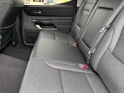 Used 2024 Toyota Tundra Limited AWD/4WD image 28