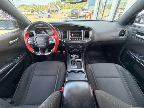 Used 2017 Dodge Charger SXT w/ Driver Confidence Group AWD/4WD image 19